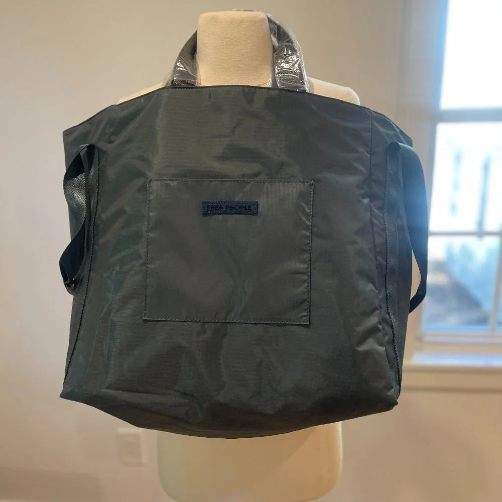 Free People Nwot Holms Recycled Reversible Nylon Tote In Midnight Blue - Picture 3 of 7